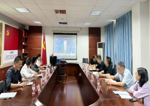 “红联赋能 健康护航”—广州圣泉医院党支部与花都区交通运输寄递物流行业党委举行红联共建签约仪式